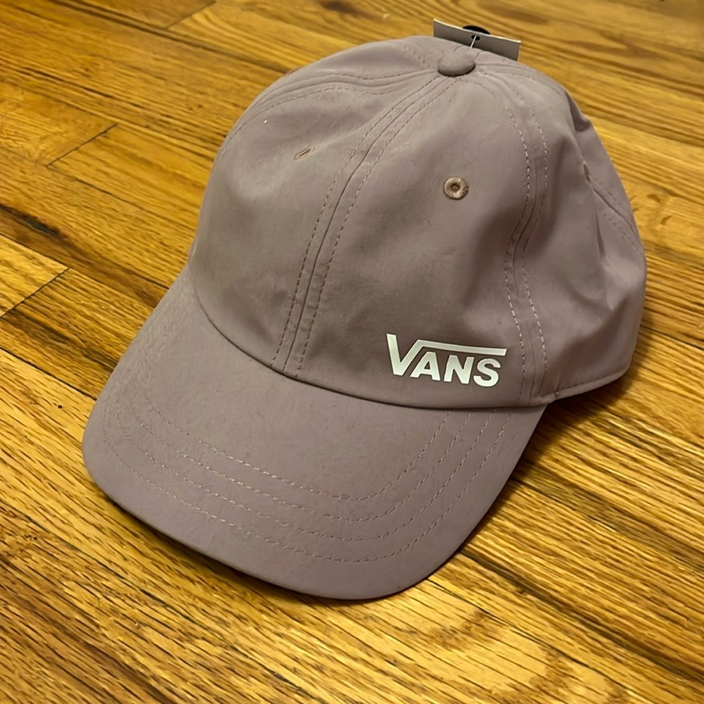 🧢💜Vans super cute, snap in the back hat💜🧢